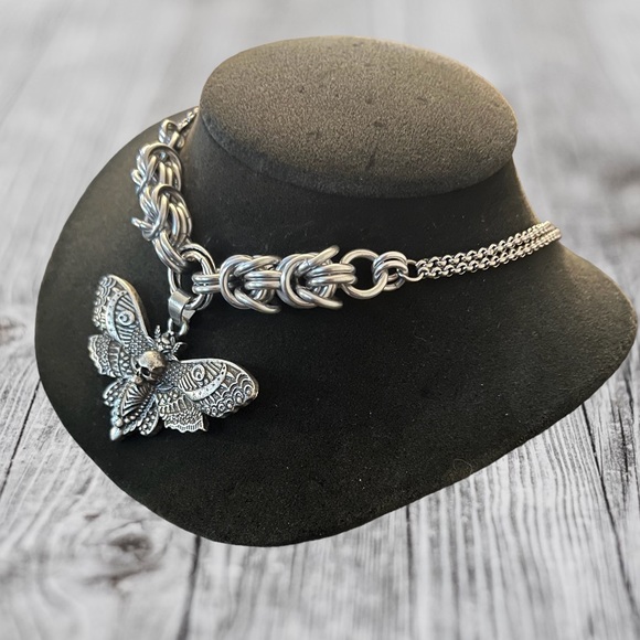 Handmade maille choker & moth skull moon design charm boho goth necklace - Picture 10 of 12
